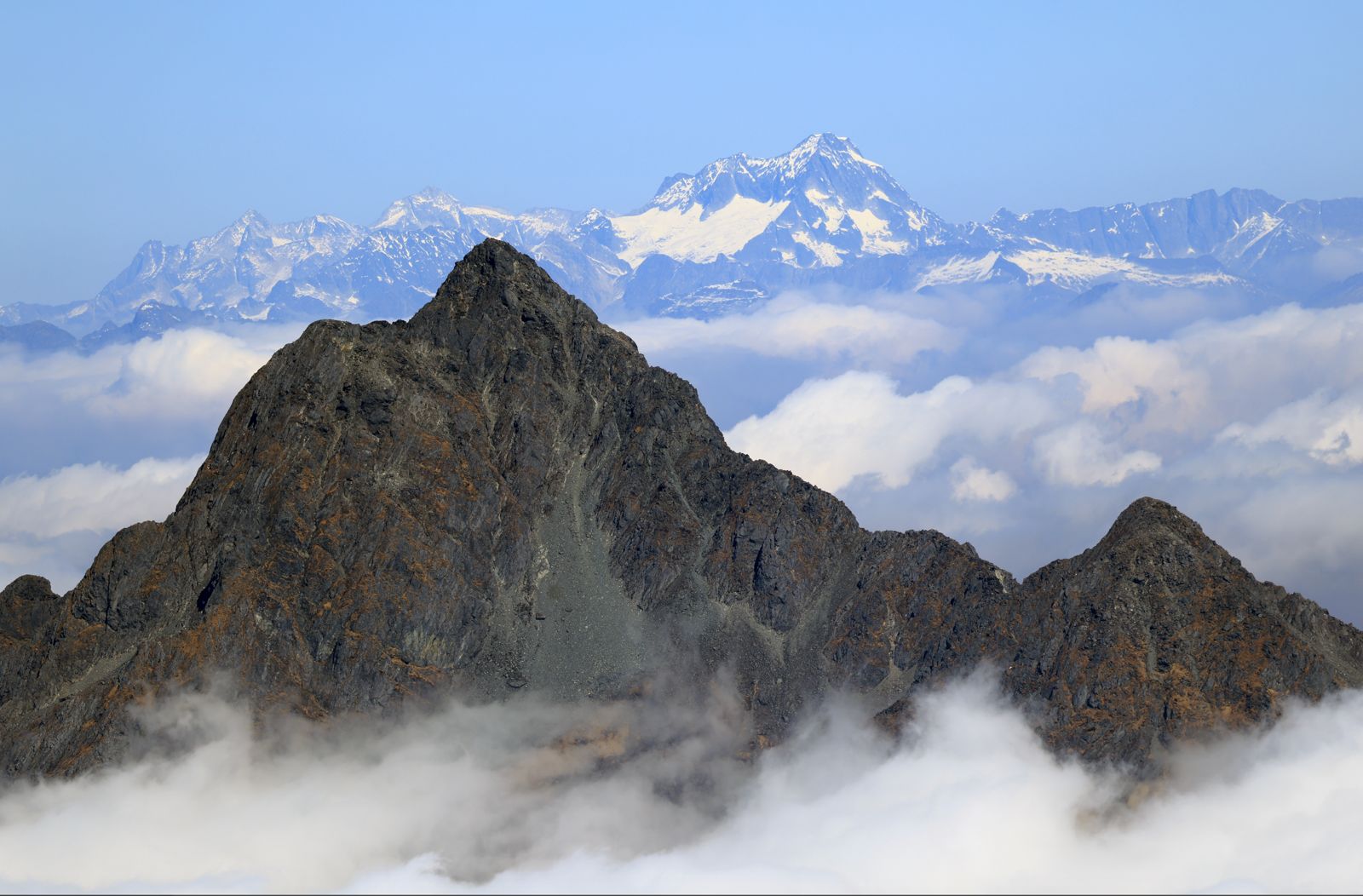 Dacha Bum peak and Namdapha River source